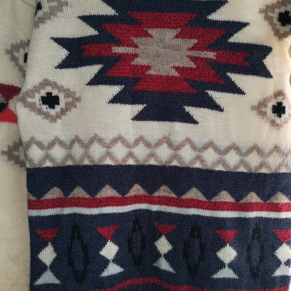 American Eagle Tribal Print Sweater - Picture 2 of 3